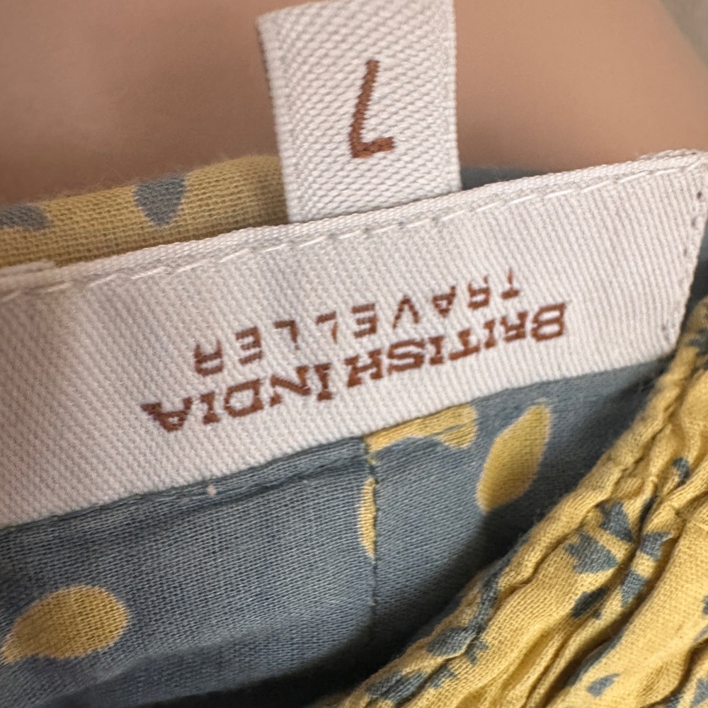 Yellow and Gray Floral Wrap Top size 7 used - Picture 6 of 7